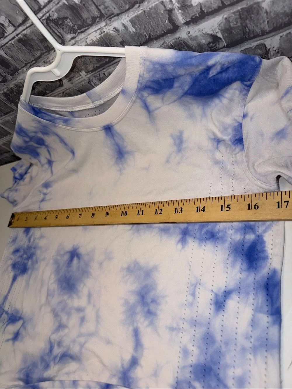 Lululemon Tie-Dye Blue Short-Sleeve cropped Shirt